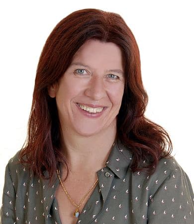 clare-willocks-2019-390x450 Clare Willocks